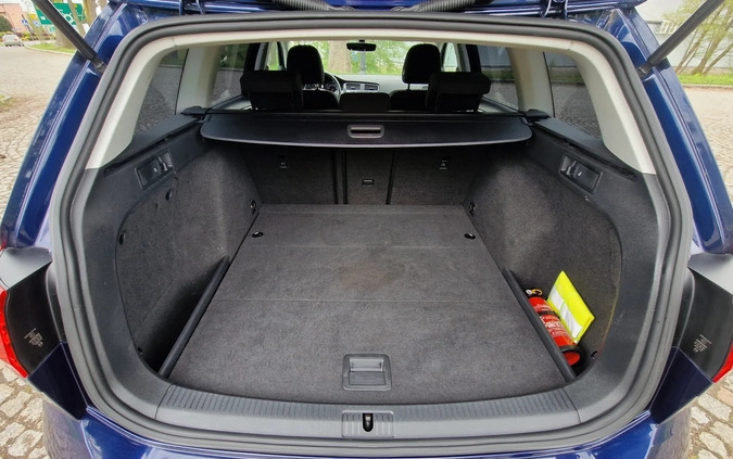 Volkswagen Golf cena 52800 przebieg: 171000, rok produkcji 2019 z Warszawa małe 232